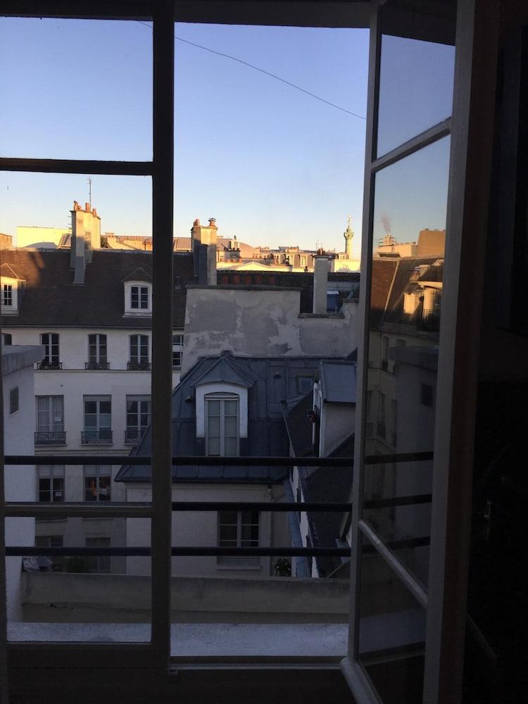 Boutique Hotel De La Place Des Vosges Paris Exterior photo