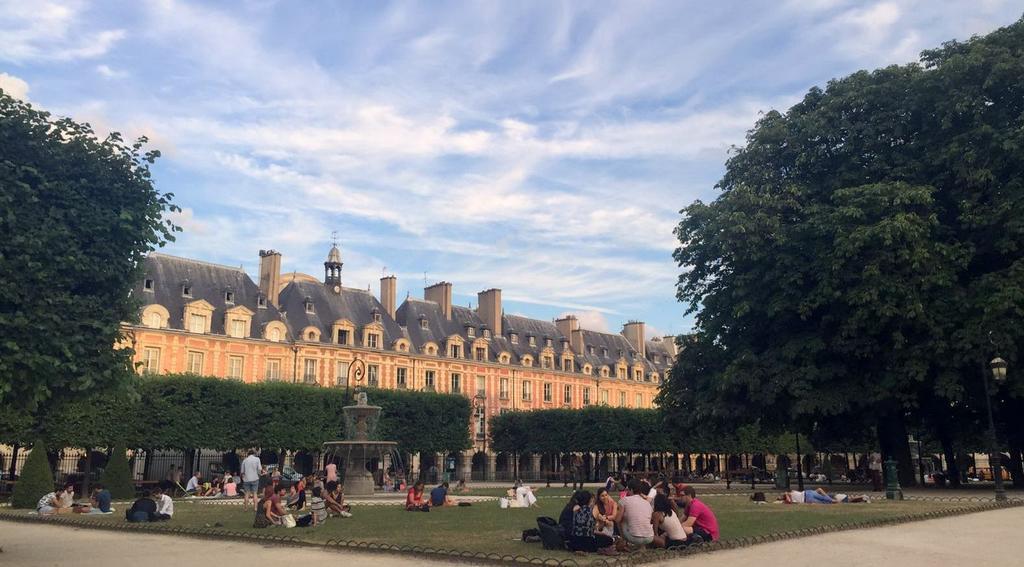 Boutique Hotel De La Place Des Vosges Paris Exterior photo