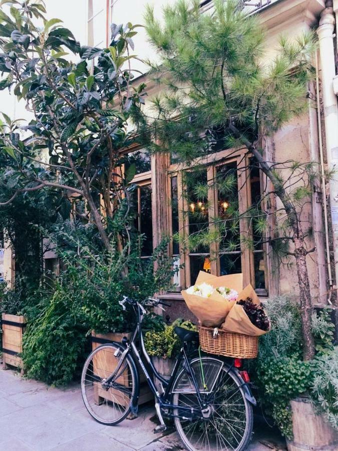 Boutique Hotel De La Place Des Vosges Paris Exterior photo